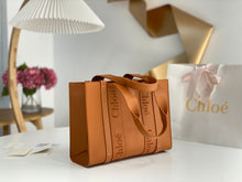 Load image into Gallery viewer, Chloe Medium Woody Bag