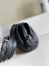 Load image into Gallery viewer, Louis Vuitton Scala Mini Pouch Bag