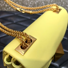 Load image into Gallery viewer, Valentino One Stud Bag With Chain