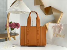 Load image into Gallery viewer, Chloe Medium Woody Bag