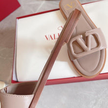 Load image into Gallery viewer, Valentino Vlogo Signature Flat Calfskin Slide - LUXURY KLOZETT