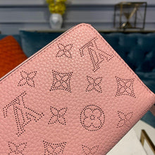 Load image into Gallery viewer, Louis Vuitton Zippy Wallet