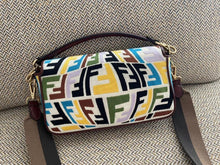 Load image into Gallery viewer, Fendi Baguette Bag