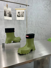 Load image into Gallery viewer, Balenciaga Trooper Boots