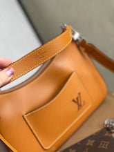 Load image into Gallery viewer, Louis Vuitton Marelle Bag