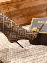 Load image into Gallery viewer, Fendi Fendace Boots