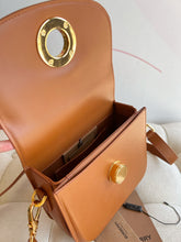 Load image into Gallery viewer, Burberry Elizabeth Medium Bag