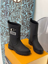 Load image into Gallery viewer, Louis Vuitton Territory Half Boots