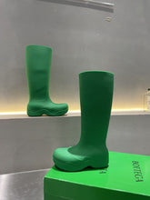 Load image into Gallery viewer, Bottega Veneta Puddle Boots
