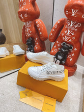 Load image into Gallery viewer, Louis Vuitton  Squad Sneaker