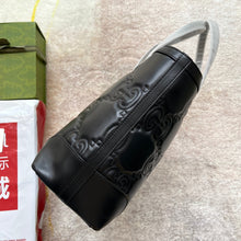 Load image into Gallery viewer, Gucci GG Matelasse Leather Medium Tote Bag