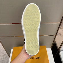 Load image into Gallery viewer, Louis Vuitton Ollie  Sneakers
