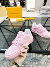 Load image into Gallery viewer, Louis Vuitton Trainer Sneakers