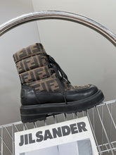 Load image into Gallery viewer, Fendi Boots