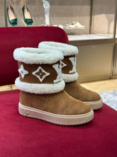 Load image into Gallery viewer, Louis Vuitton Snow DropFlat Ankle Boots