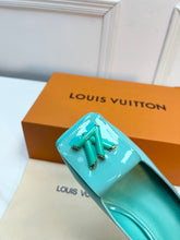 Load image into Gallery viewer, Louis Vuitton Shake Pump