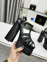 Load image into Gallery viewer, Versace La Medusa Platform Sandals