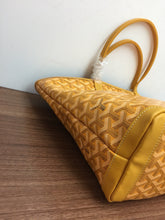 Load image into Gallery viewer, Goyard Artois MM Bag