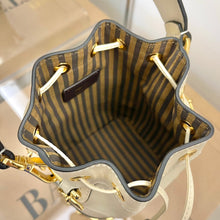 Load image into Gallery viewer, Fendi Mon Tresor Mini Bag