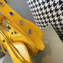 Load image into Gallery viewer, Balenciaga Le Cagole XS Bag