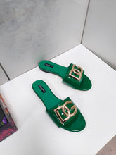 Load image into Gallery viewer, Dolce & Gabbana Polished Calfskin Sliders with DG logo