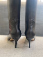 Load image into Gallery viewer, Gucci Pointed Cat heel Boots