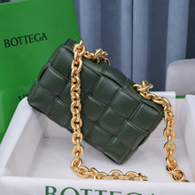 Load image into Gallery viewer, Bottega Veneta Chain Cassette Bag