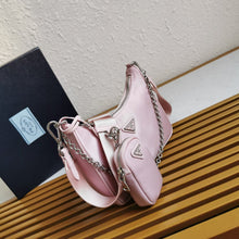 Load image into Gallery viewer, Prada Re- Edition 2005 Re-Nylon Bag