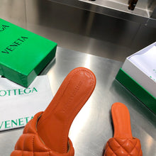 Load image into Gallery viewer, Bottega Veneta Lido Sandals