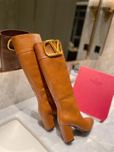 Load image into Gallery viewer, Valentino Boots