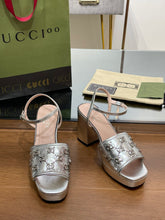 Load image into Gallery viewer, Gucci Interlocking G Studs Sandal
