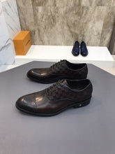 Load image into Gallery viewer, Louis Vuitton Shoe