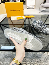 Load image into Gallery viewer, Louis Vuitton Trainer Sneakers