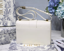 Load image into Gallery viewer, Christian Dior 30 Montaigne Bag