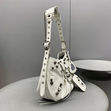 Load image into Gallery viewer, Balenciaga Le Cagole Medium Bag