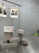 Load image into Gallery viewer, Balenciaga Trooper Boots