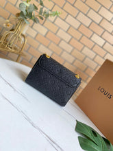 Load image into Gallery viewer, Louis Vuitton Vavin BB Bag