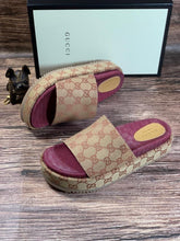 Load image into Gallery viewer, Gucci GG slide Sandal - LUXURY KLOZETT