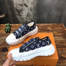 Load image into Gallery viewer, Louis Vuitton Squad Sneakers