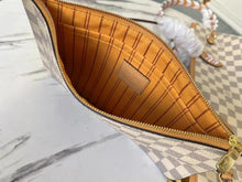 Load image into Gallery viewer, Louis Vuitton Neverfull MM Bag