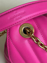 Load image into Gallery viewer, Louis Vuitton New Wave Chain Bag