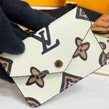 Load image into Gallery viewer, Louis Vuitton Felicie Strap and go Bag
