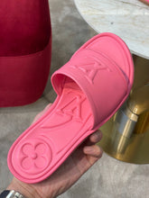 Load image into Gallery viewer, Louis Vuitton Magnetic Flat Mule