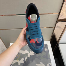 Load image into Gallery viewer, Valentino Camouflage Rockrunner Sneakers