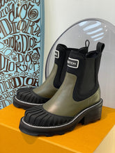 Load image into Gallery viewer, Louis Vuitton Beaubourg Ankle Boots