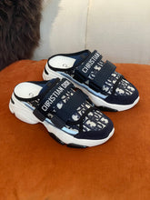 Load image into Gallery viewer, Christian Dior D Wander Sneakers