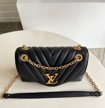 Load image into Gallery viewer, Louis Vuitton New Wave Chain Bag