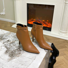 Load image into Gallery viewer, Louis Vuitton Signature Ankle Boot