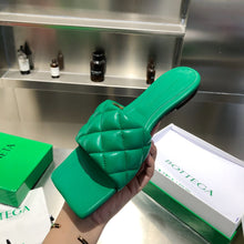 Load image into Gallery viewer, Bottega Veneta Lido Sandals