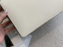 Load image into Gallery viewer, Gucci Dionysus Small Shoulder Bag - LUXURY KLOZETT